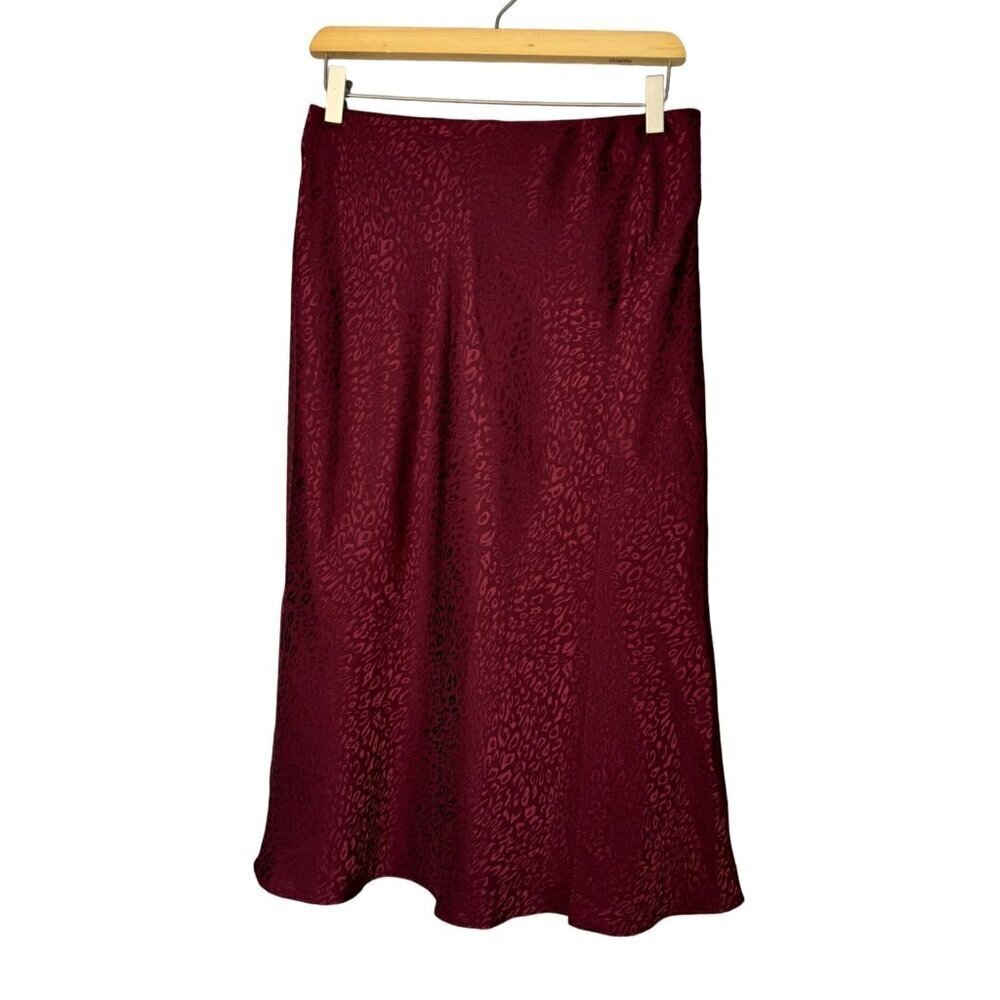 Socialite Burgundy Shiny Animal Print MIDI Lined Skirt Size M Side Slit NEW